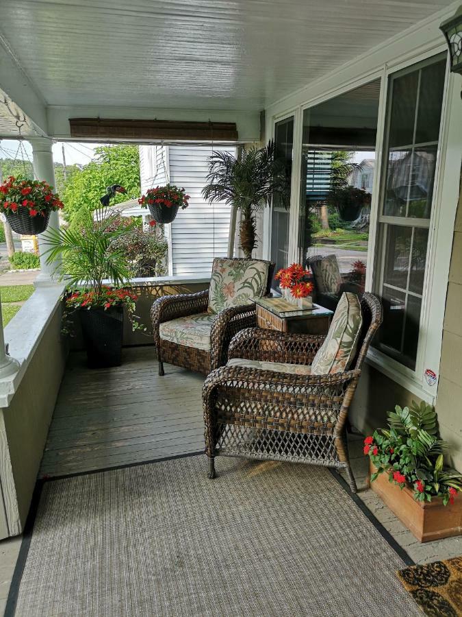 Your Oasis In Niagara Falls Canada Exterior photo